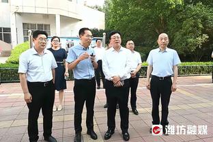 篮网官方：戴隆-夏普被诊断为左膝过度伸展 大约两周后重新评估